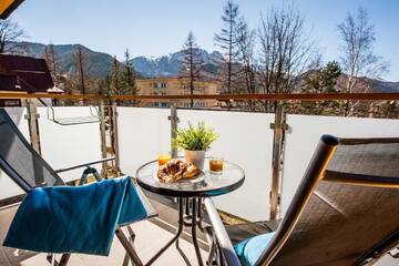 Фотографии Апартаменты Apartamenty pod Orłem - Rezydencja do Skoczni г. Закопане (Польша) №1 Фото Апартаменты Apartamenty pod Orłem - Rezydencja do Skoczni г. Закопане 1