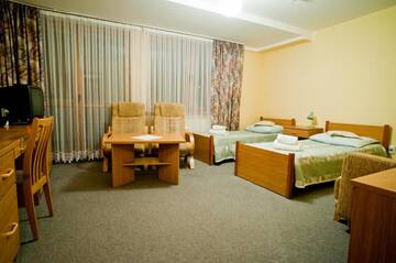 Фото номера Четырехместный номер Курортные отели Ośrodek Konferencyjno - Wypoczynkowy Parzenica г. Закопане 4