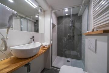 Фото номера Двухместный номер с основными удобствами и 1 кроватью Проживание в семье Willa Piano г. Закопане 8