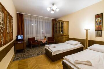 Фото номера Бюджетный номер-студио Отель Hotel PRL RZEMIEŚLNIK г. Закопане 2
