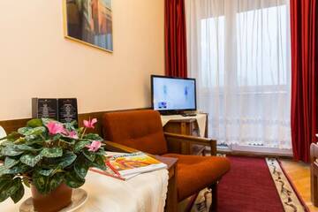 Фото номера Номер с кроватью размера «queen-size» Отель Hotel PRL RZEMIEŚLNIK г. Закопане 8