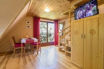 Фото номера Апартаменты с балконом Апартаменты Apartamenty Smrekowa Tatry Zakopane г. Закопане 4