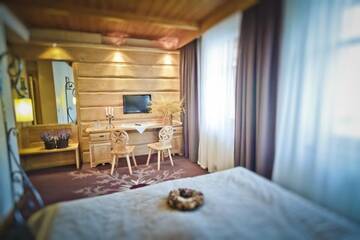 Фото номера Двухместный номер с 1 кроватью или 2 отдельными кроватями Отель Hotel Sabała г. Закопане 16