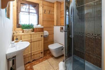 Фото номера Шале с одной спальней Шале Mountain Shelter г. Закопане 11