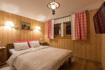 Фото номера Семейные апартаменты Делюкс Апарт-отели Bambi Cottage г. Закопане 4