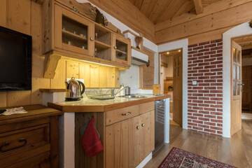 Фото номера Семейные апартаменты Делюкс Апарт-отели Bambi Cottage г. Закопане 3