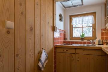 Фото номера Семейные апартаменты Делюкс Апарт-отели Bambi Cottage г. Закопане 6