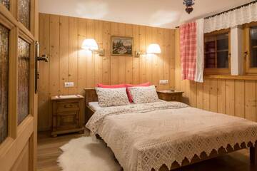 Фото номера Семейные апартаменты Делюкс Апарт-отели Bambi Cottage г. Закопане 9