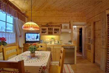 Фото номера Семейные апартаменты Делюкс Апарт-отели Bambi Cottage г. Закопане 13