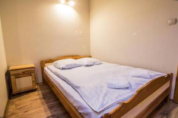 Фото номера Трехместный номер с общей ванной комнатой Хостелы Top Hostel Pokoje Gościnne г. Закопане 5
