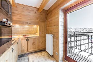 Фото номера Апартаменты с 2 спальнями (8 взрослых) Апартаменты Apartamenty Na Szczytach Zakopane г. Закопане 13