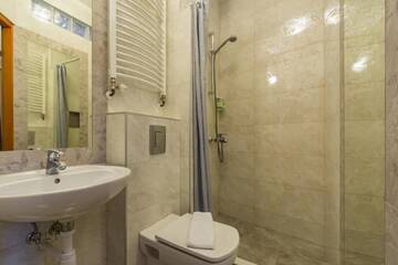 Фото номера Двухместный номер с 1 кроватью Апартаменты Pokoje i Apartamenty Krupówki 36 г. Закопане 5