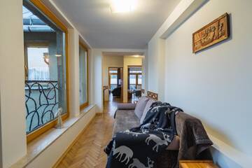 Фото номера Апартаменты с балконом Апартаменты Pokoje i Apartamenty Krupówki 36 г. Закопане 6