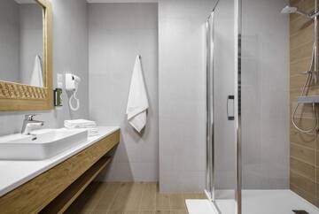 Фото номера Двухместный номер с 1 кроватью или 2 отдельными кроватями Отель Hotel Foluszowy Potok г. Закопане 12