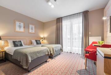 Фото номера Двухместный номер с 1 кроватью или 2 отдельными кроватями Отель Hotel Foluszowy Potok г. Закопане 5