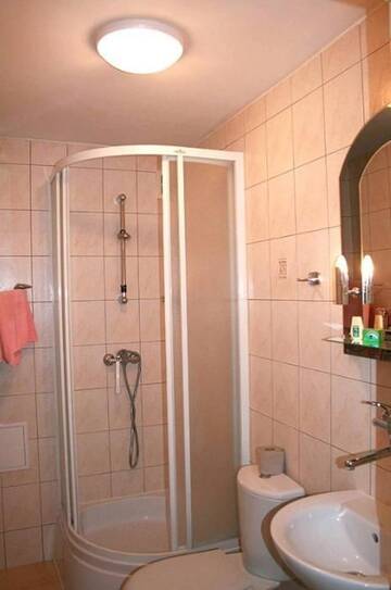 Фото номера Двухместный номер с 2 отдельными кроватями Курортные отели Pod Kozińcem г. Закопане 4