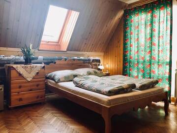 Фото номера Трехместный номер Гостевой дом Wesoła Chatka - Krupówki 37a г. Закопане 6