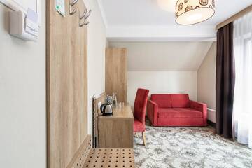 Фото номера Трехместный номер с балконом Отель RentPlanet - Hotel Nosal г. Закопане 2