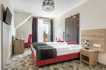 Фото номера Двухместный номер с 1 кроватью и балконом Отель RentPlanet - Hotel Nosal г. Закопане 2
