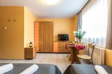 Фото номера Трехместный номер Отели типа «постель и завтрак» Liberta INN - Pokoje Gościnne г. Закопане 6