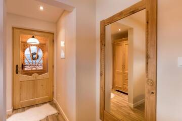 Фото номера Семейный люкс с видом на горы Апарт-отели Aparthotel Bambi г. Закопане 8
