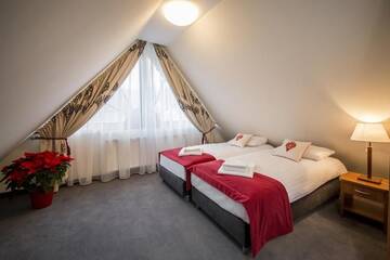 Фото номера Двухместный номер с 2 отдельными кроватями Отель Hotel Logos г. Закопане 4