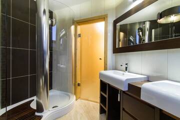 Фото номера Коттедж с 6 спальнями Шале Skalny Dom Zakopane г. Закопане 78