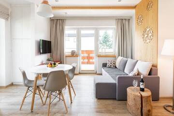 Фото номера Апартаменты с 1 спальней и балконом Апартаменты Apartamenty Krzeptowskiego Zakopane г. Закопане 2