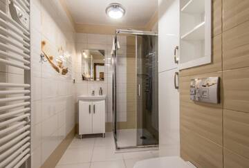 Фото номера Апартаменты с балконом Апартаменты Apartamenty Krzeptowskiego Zakopane г. Закопане 5