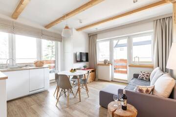 Фото номера Апартаменты с 1 спальней и балконом Апартаменты Apartamenty Krzeptowskiego Zakopane г. Закопане 4