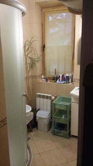 Фото номера Трехместный номер с основными удобствами и общей ванной комнатой Проживание в семье Wynajem Pokoi Zakopane г. Закопане 2