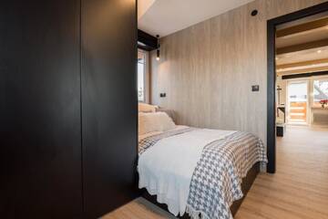 Фото номера Апартаменты с балконом Апартаменты Apartamenty Krzeptowskiego 2 Zakopane г. Закопане 6
