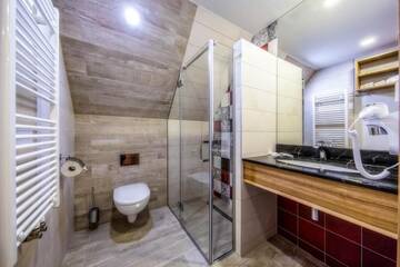Фото номера Двухместный номер с 1 кроватью и балконом Отель Gold Hotel г. Закопане 4