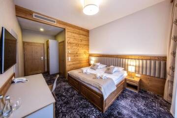 Фото номера Двухместный номер с 1 кроватью и балконом Отель Gold Hotel г. Закопане 2