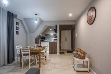 Фото номера Улучшенные апартаменты 5 Апарт-отели Bory6a Apartamenty г. Закопане 11