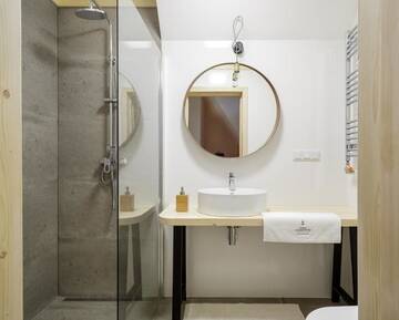 Фото номера Шале с 3 спальнями Шале Tatra Wood House г. Закопане 3