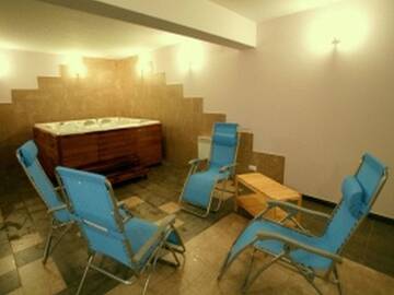 Фото номера Апартаменты с балконом Апартаменты Apartamenty Tatry - SKI&amp;SPA г. Закопане 4