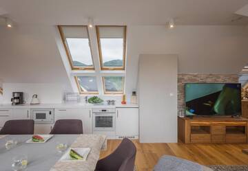 Фото номера Апартаменты с 3 спальнями Апартаменты Apartament Gerlach House &amp; Spa z Sauną Zakopane г. Закопане 11
