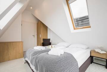 Фото номера Апартаменты с 3 спальнями Апартаменты Apartament Gerlach House &amp; Spa z Sauną Zakopane г. Закопане 34