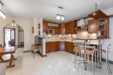 Фото номера Апартаменты с 2 спальнями и балконом Апартаменты Apartamenty Okowita i Karat Zakopane г. Закопане 9