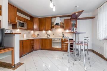 Фото номера Апартаменты с 2 спальнями и балконом Апартаменты Apartamenty Okowita i Karat Zakopane г. Закопане 7