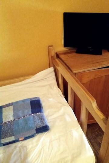Фото номера Небольшой двухместный номер с 2 отдельными кроватями Хостелы Hostel Stara Polana г. Закопане 7