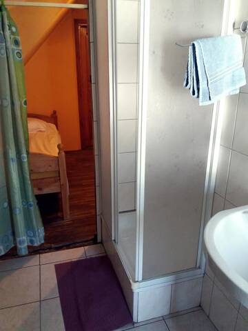 Фото номера Небольшой двухместный номер с 2 отдельными кроватями Хостелы Hostel Stara Polana г. Закопане 2