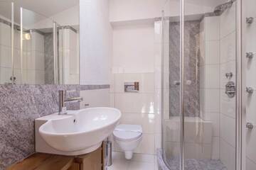 Фото номера Апартаменты с 2 спальнями и балконом Апартаменты Apartamenty Chata Pod Reglami Zakopane г. Закопане 8