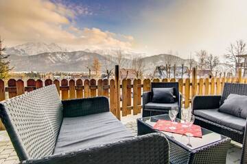 Фото номера Апартаменты с 2 спальнями и террасой Апартаменты Apartamenty Tatra View Zakopane г. Закопане 4