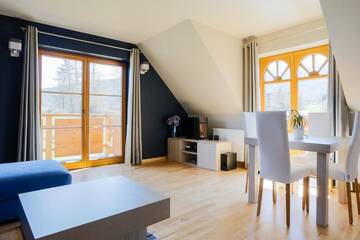 Фото номера Апартаменты с мини-кухней и балконом Апартаменты Domek za Strugiem - pokoje i apartamenty г. Закопане 15
