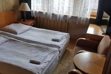 Фото номера Двухместный номер с 1 кроватью и общей ванной комнатой Проживание в семье Willa Końiczynka г. Закопане 17