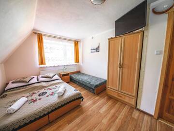 Фото номера Семейный номер с балконом Хостелы Hostel &amp; Apartments u Florka 2 г. Закопане 3