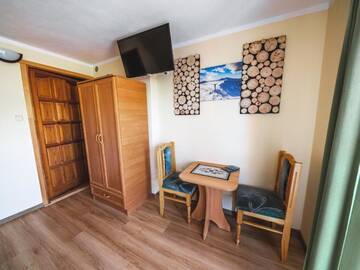 Фото номера Двухместный номер с 1 кроватью и видом на горы Хостелы Hostel &amp; Apartments u Florka 2 г. Закопане 4