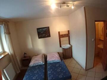 Фото номера Бюджетный двухместный номер с 1 кроватью Хостелы Hostel &amp; Apartments u Florka 2 г. Закопане 3